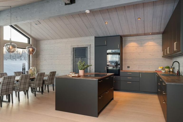 1-stav Eik Balder North Wood